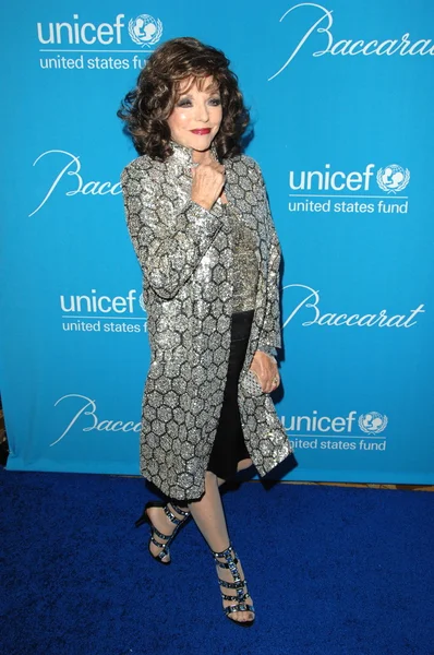 Joan collins beim unicef ball 2009 zu ehren jerry weintraub, beverly wilshire hotel, beverly hills, ca. 09.10.12 — Stockfoto