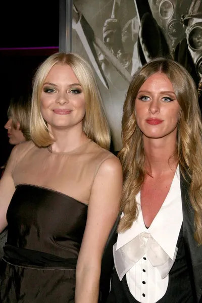 Jaime King et Nicky Hilton — Photo