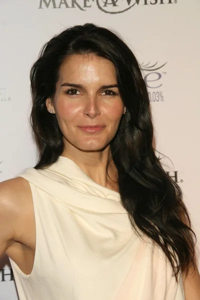 Angie Harmon — Stock Photo, Image