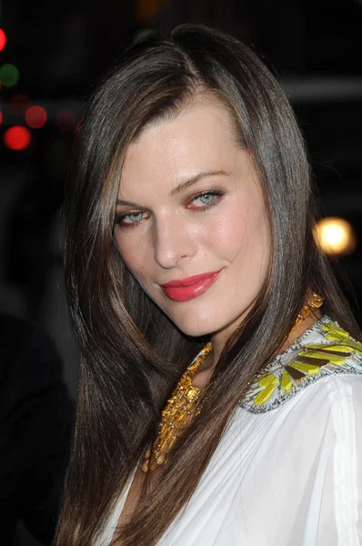 Milla Jovovich at the Los Angeles Premiere of 'A Perfect Getaway'. Arclight Cinerama Dome, Hollywood, CA. 08-05-09 — Stok fotoğraf