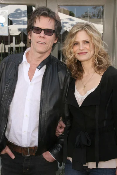 Kevin Bacon and Kyra Sedgwick at the 7th Annual Stuart House Benefit. John Varvatos Boutique, Beverly Hills, CA. 03-08-09 — Stock Photo, Image