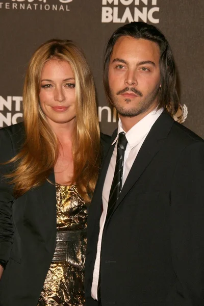 Cat Deeley y Jack Huston en la gala de caridad Montblanc 'Signature for Good'. Paramount Studios, Los Ángeles, CA. 02-20-09 — Foto de Stock