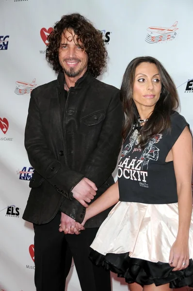 Chris Cornell and wife Vicky at the 2009 Musicares Person of the Year Gala. Los Angeles Convention Center, Los Angeles, CA. 02-06-09 — Stockfoto
