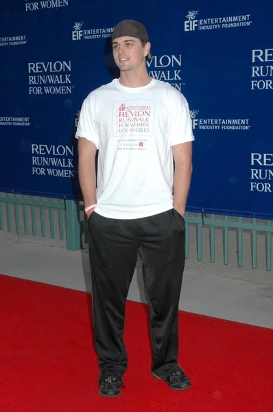 Darin Brooks alla 16esima edizione del FEI Revlon Run-Walk for Women. The Coliseum, Los Angeles, CA. 05-09-09 — Foto Stock