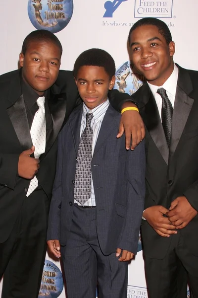Kyle Massey with Avery Johnson Jr and Christopher Massey — 图库照片