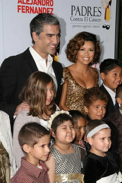 Alejandro fernandez ve eva longoria parker, 8 yıllık padres contra el kanserler el sueno de esperanza fayda gala. Hollywood ve highland grand ballroom, hollywood, ca. 10-07-08 — Stok fotoğraf