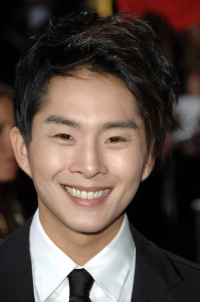 Justin Chon at the "The Twilight Saga: New Moon" Los Angeles Premiere, Mann Village Theatre, Westwood, Ca. 11-16-09 — Stock Photo, Image