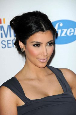 Kimberly kardashian 'ms silmek için ms gala rock' silmek için 16 yıllık yarış. Hyatt regency century plaza, century city, ca. 05-08-09