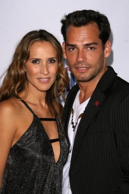 Angelica Castro, Cristian De La Fuente