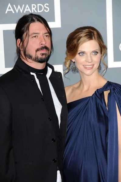 Dave Grohl and wife Jordyn at the 51st Annual GRAMMY Awards. Staples Center, Los Angeles, CA. 02-08-09 — Stock Photo, Image