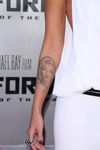 El tatuaje de Megan Fox — Foto de Stock