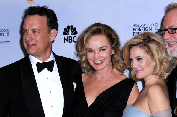 Tom Hanks y Jessica Lange con Drew Barrymore y Gary Goetzman — Foto de Stock