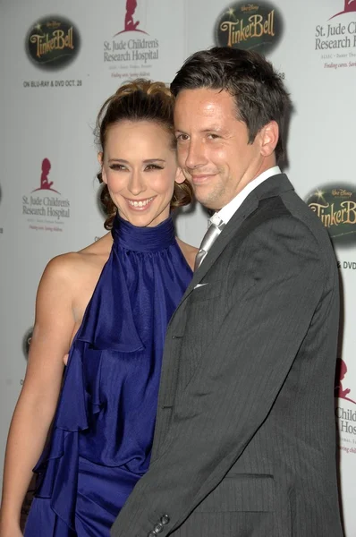 Jennifer Love Hewitt and Ross McCall — Stock Photo, Image