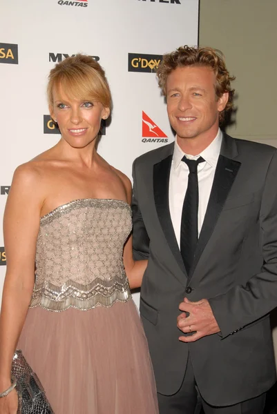 Toni collette und simon baker — Stockfoto