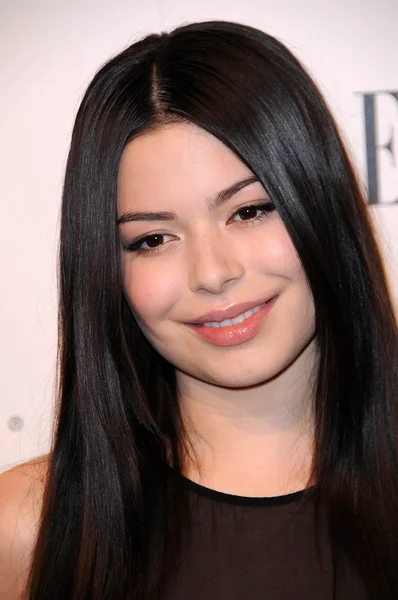 Miranda Cosgrove en la 16ª Gala Anual de Mujeres Elle en Hollywood. Hotel Four Seasons, Beverly Hills, CA. 10-19-09 — Foto de Stock