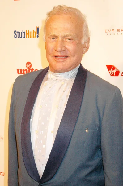 Buzz Aldrin no Rock The Kasbah Gala para beneficiar a Virgin Unite e a Eve Branson Foundation. Vibiana, Los Angeles, CA. 10-26-09 — Fotografia de Stock