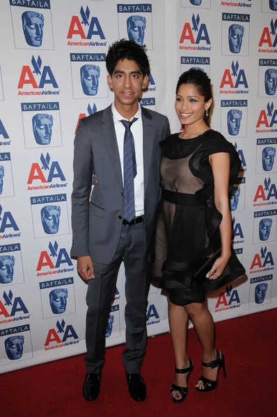 Dev Patel and Freida Pinto — Stock Photo, Image