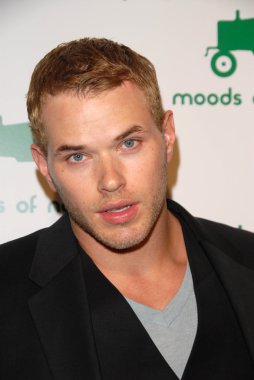 Kellan lutz, Norveç'in ruh ABD amiral gemisi denize indirmek, beverly hills, ca 07-08-09