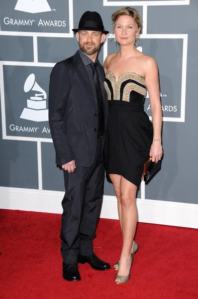 Kristian Busch und Jennifer Nesseln bei der 51. Verleihung der Grammys. Grundnahrungsmittel Zentrum, los angeles, ca. 08-02-09 — Stockfoto