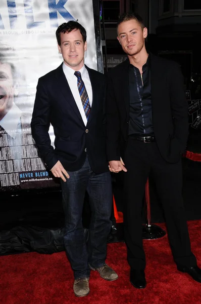 T.R. Knight y Mark Cornelsen — Foto de Stock