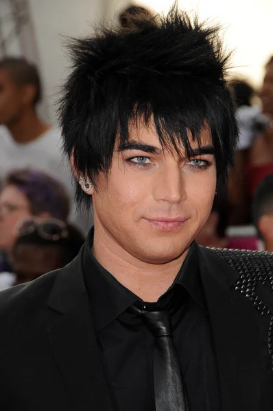 Adam Lambert at the Los Angeles Premiere of This Is It. Nokia Theatre, Los Angeles, CA. 10-27-09 — Stock Photo, Image