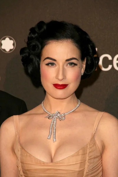 Dita Von Teese at the Montblanc 'Signature for Good' Charity Gala. Paramount Studios, Los Angeles, CA. 02-20-09 — Stockfoto