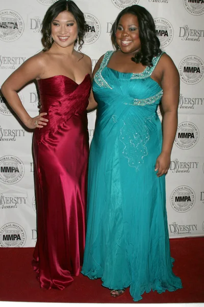 Jenna Ushkowitz and Amber Riley at the Multicultural Motion Picture Association's 17th Annual Diversity Awards, Beverly Hills Hotel, Beverly Hills, CA. 11-22-09 — Stock Photo, Image