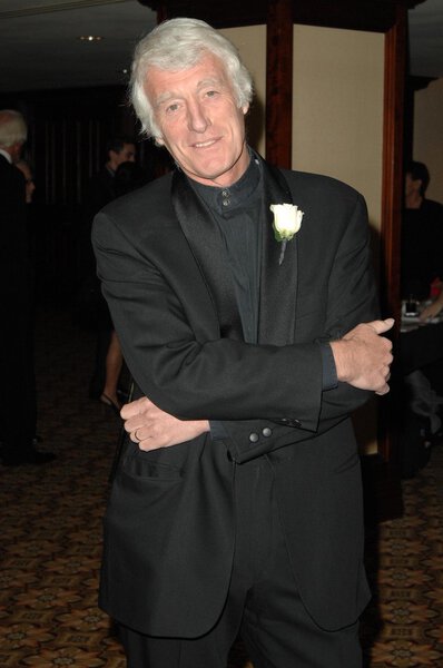 Дикинс, Роджер
