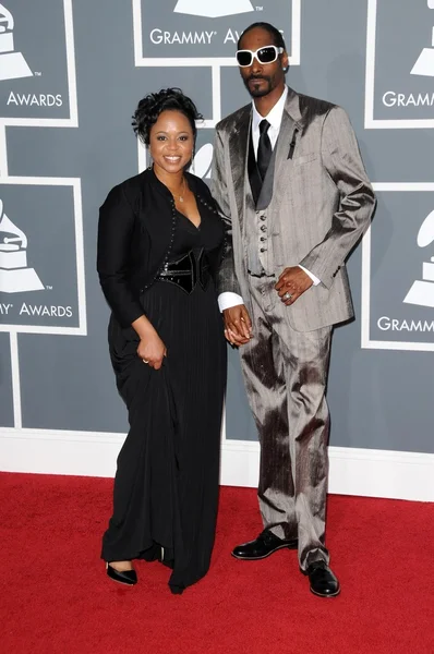 Snoop Dogg y su esposa Shante — Foto de Stock