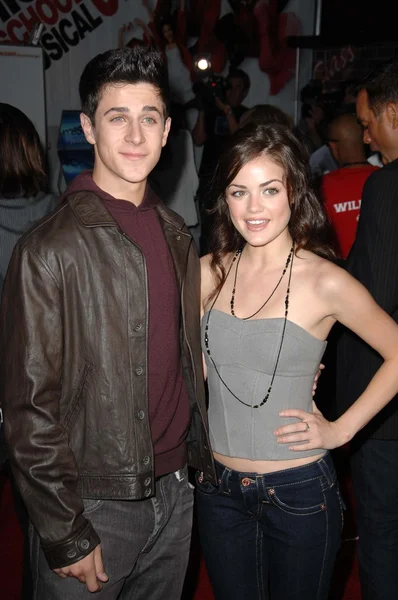 David Henrie e Lucy Hale — Foto Stock