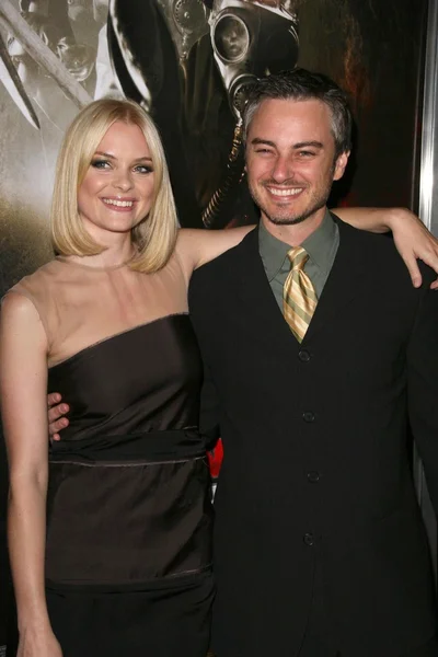 Jaime King y Kerr Smith — Foto de Stock