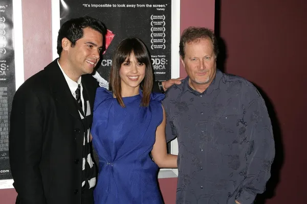 Cash Warren with Jessica Alba and Stacy Peralta at the Los Angeles Premiere of 'Crips and Bloods Made in America'. Laemmle Sunset 5 Cinemas, West Hollywood, CA. 02-10-09 — Stock Photo, Image