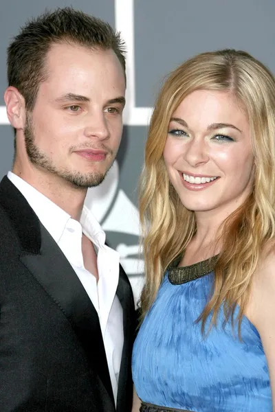 Dean Sheremet and LeAnn Rimes at the 51st Annual GRAMMY Awards. Staples Center, Los Angeles, CA. 02-08-09 — 스톡 사진