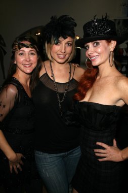 Stephanie kutta avery milwee ve phoebe fiyat ile