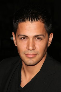 Jay Hernandez