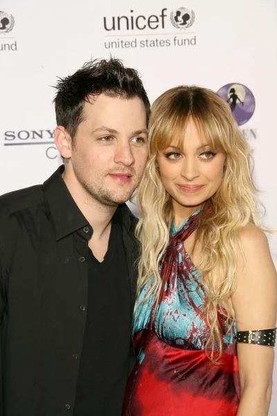 Joel madden και nicole richie στο η sony cierge και ο richie-madden Παιδικό Ίδρυμα unicef όφελος. MyHouse, Λος Άντζελες, ca. 23-03-09 — Φωτογραφία Αρχείου