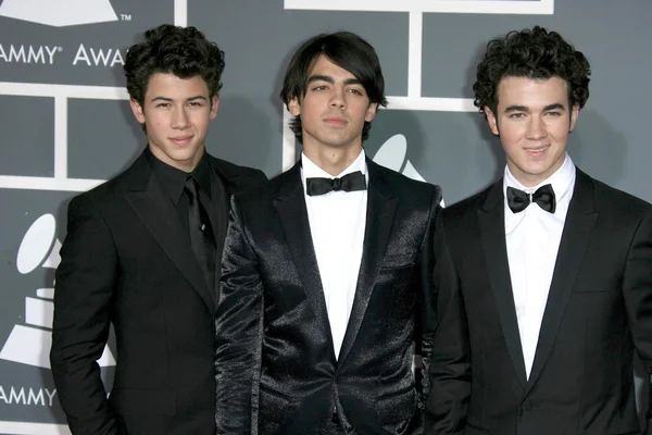 Jonas Brothers på 51: a årliga Grammy Awards. Staples Center, Los Angeles, ca. 02-08-09 — Stockfoto