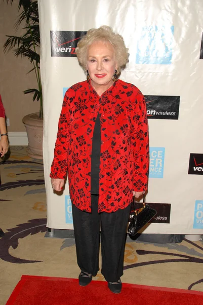 Doris Roberts — Stock Photo, Image