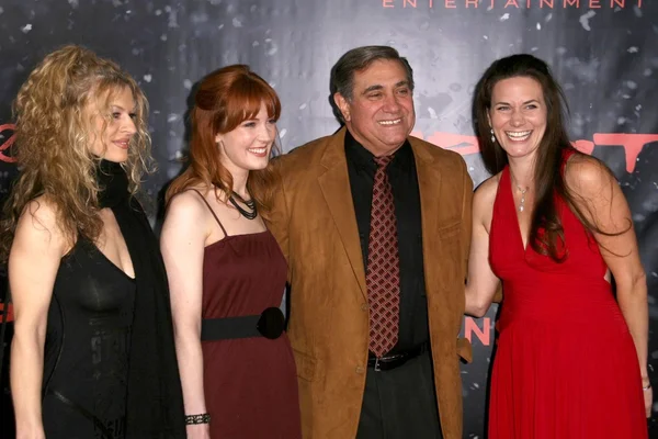 Dan Lauria and family — Stock Photo, Image