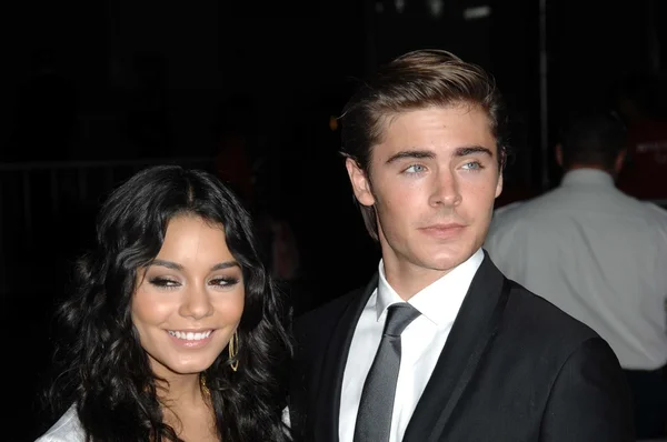 Vanessa Anne Hudgens and Zac Efron — Stock Photo, Image