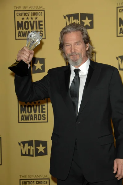 Jeff Bridges at the 15th Annual Critic 's Choice Awards, Hollywood Palladium, Hollywood, CA. 01-15-10 — стоковое фото