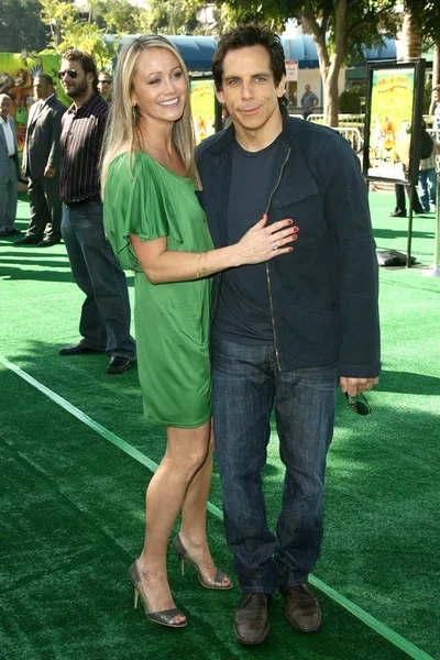 Christine Taylor y Ben Stiller — Foto de Stock