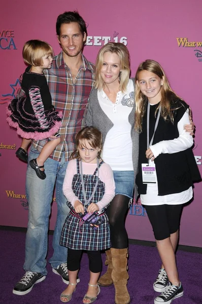 Peter Facinelli with Jennie Garth and family — Stock Photo, Image