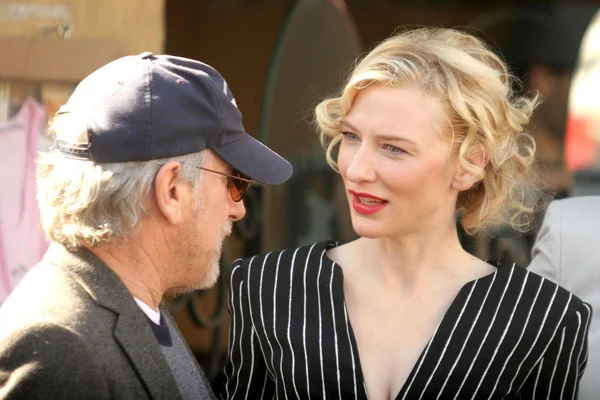 Steven Spielberg and Cate Blanchett — Stock Photo, Image