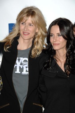 Laura dern ve courteney cox