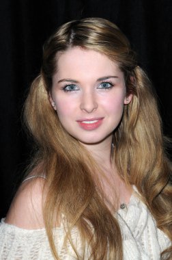 Kirsten Prout