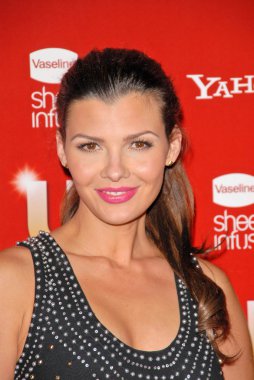 Ali Landry