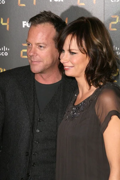 Kiefer sutherland en mary lynn rajskub op de seizoen 7 premiere feest voor 24. privilege, los angeles, ca. 01-06-08 — Stockfoto