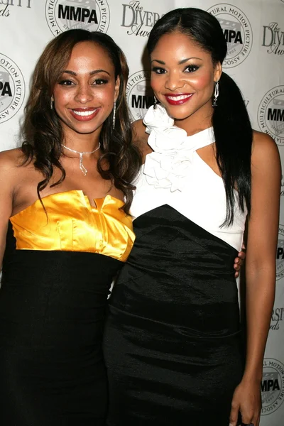 Caryn Ward e Erica Hubbard no Multicultural Motion Picture Association 's 17th Annual Diversity Awards, Beverly Hills Hotel, Beverly Hills, CA. 11-22-09 — Fotografia de Stock
