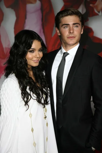 Vanessa Anne Hudgens and Zac Efron — Stock Photo, Image